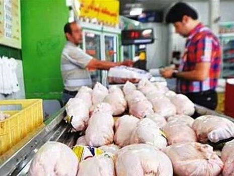 در حالی که وزارت صمت چندی پیش قیمت مصوب مرغ را برای عرضه در بازار 20هزار و 400 تومان اعلام کرد ... 